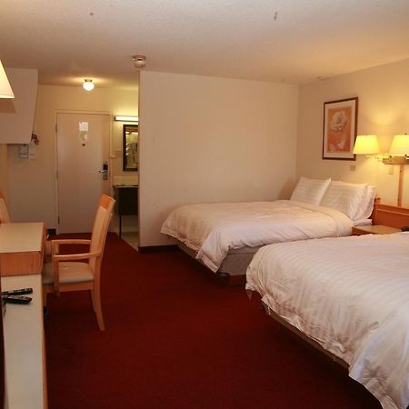 Widus Inn Swift Current Exterior photo